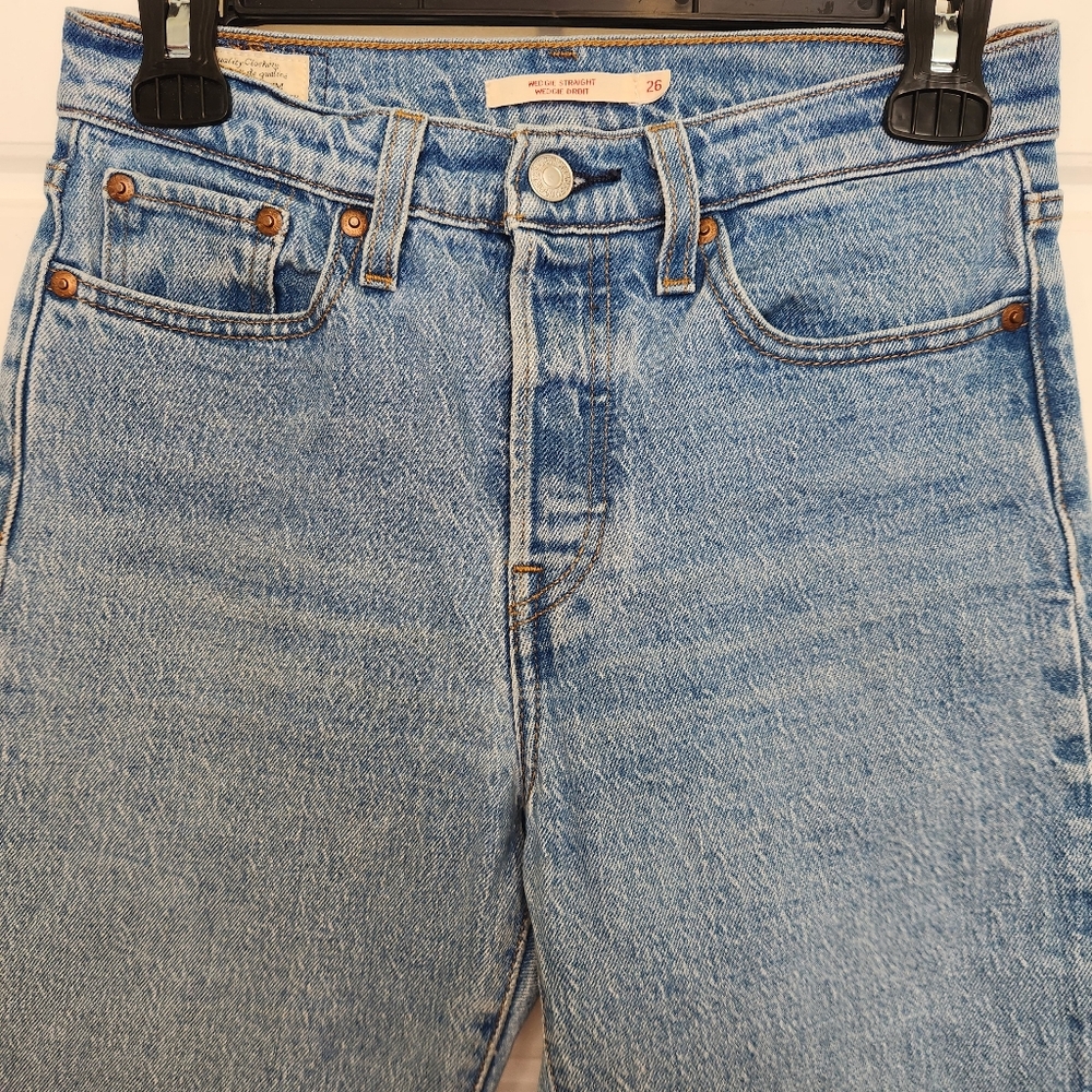 Sz 26 Levi’s® Premium Women's Light Blue Wedgie Straight Leg Jeans Raw Edge Hem - Picture 5 of 11